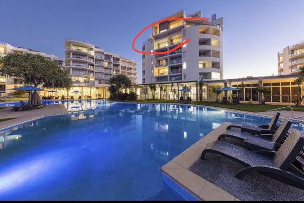 Ocean Bliss - Top Floor Beachfront Studio With Amazing Views ! Marcoola Dış mekan fotoğraf
